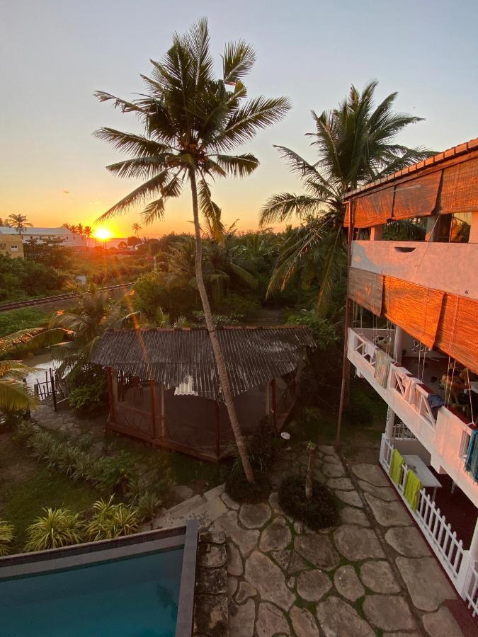 Bed and Breakfast Asanka Surf House & Resturant Мидигама-Ист Экстерьер фото